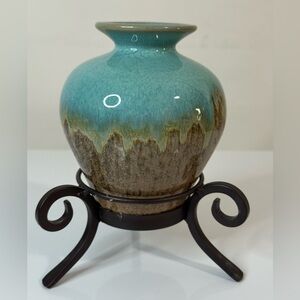 😍Vintage Elegant Blue and Brown Ceramic Vase with a srand